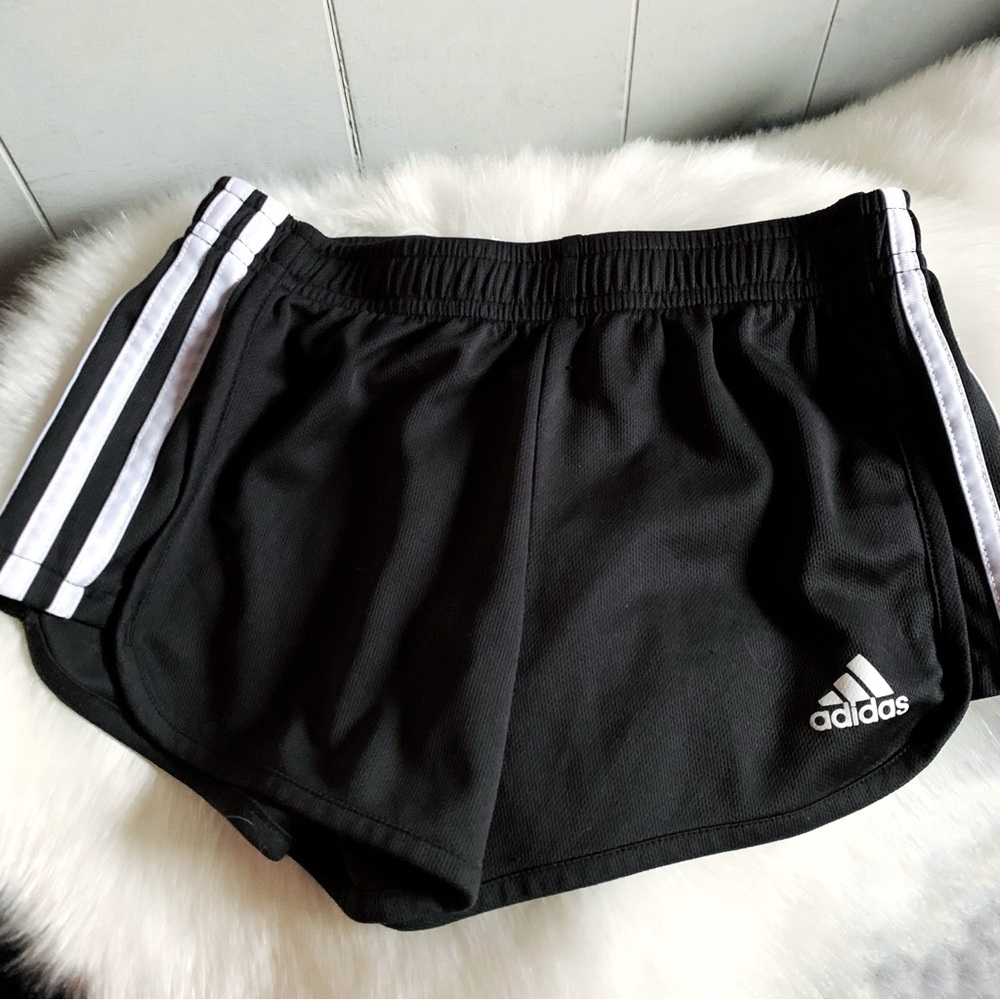 Adidas B&W 3 Stripe Active Shorts Size Small 7/8